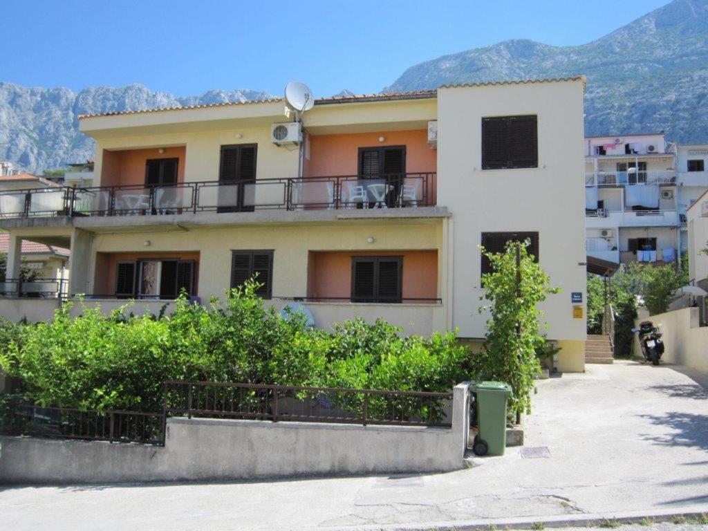 Apartments Mihic Makarska Exterior foto