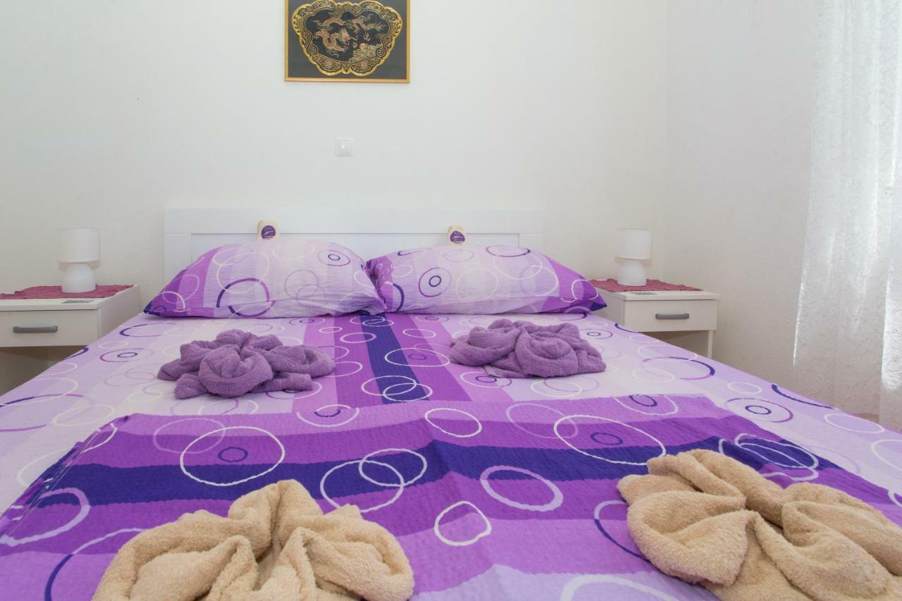 Apartments Mihic Makarska Exterior foto