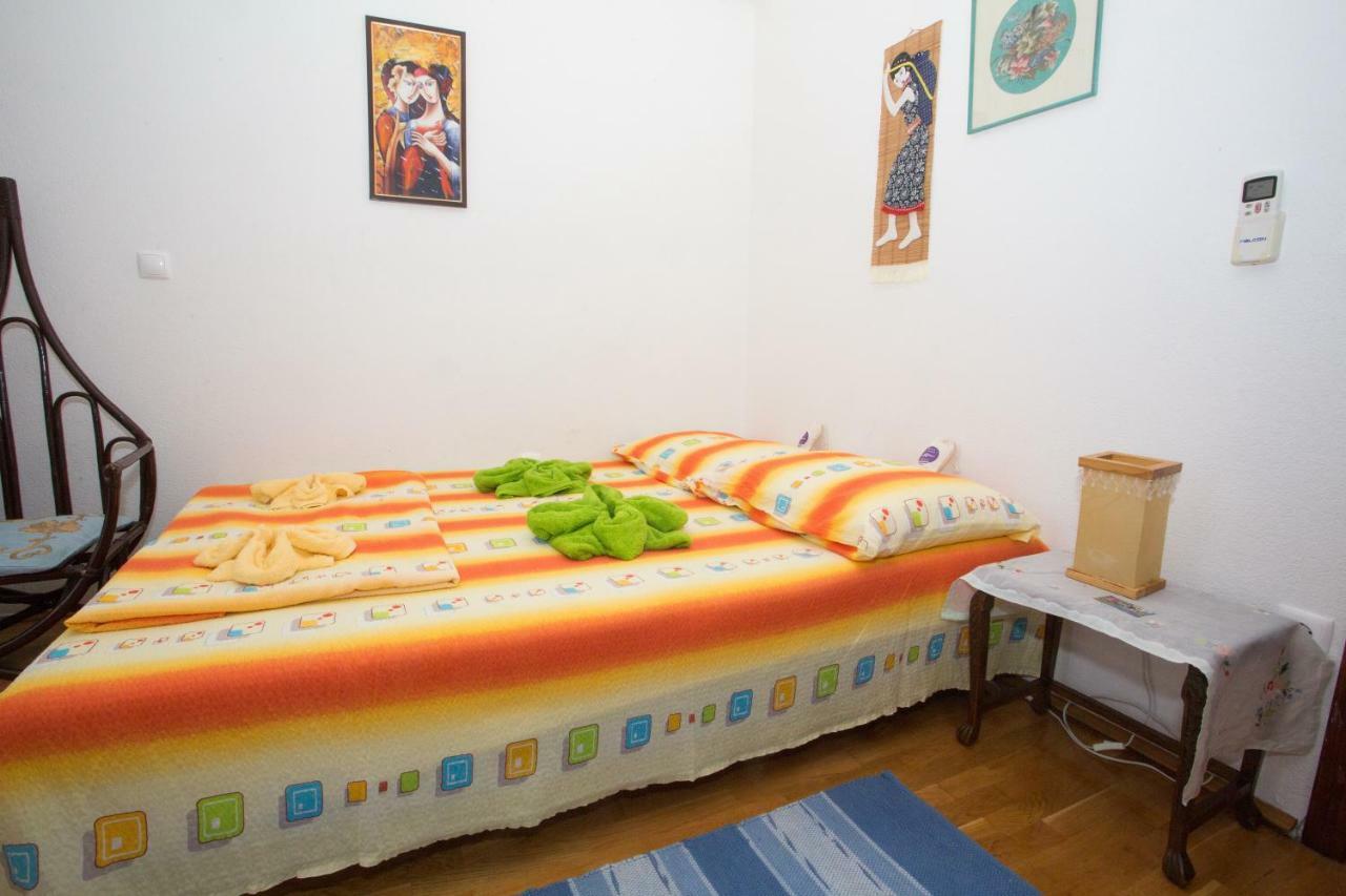 Apartments Mihic Makarska Exterior foto
