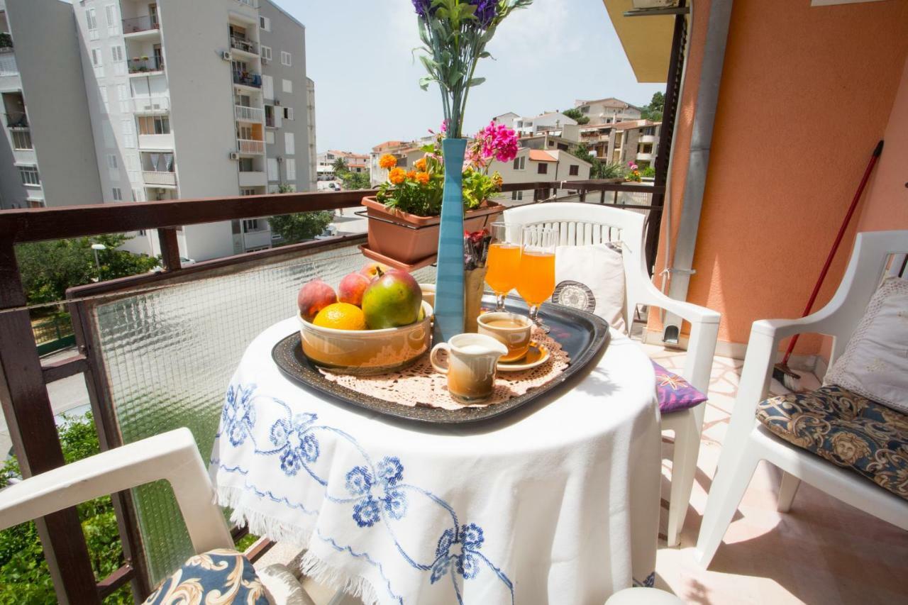 Apartments Mihic Makarska Exterior foto