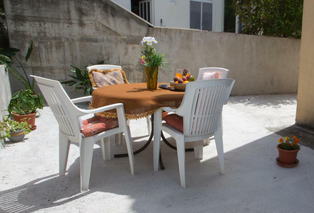 Apartments Mihic Makarska Exterior foto