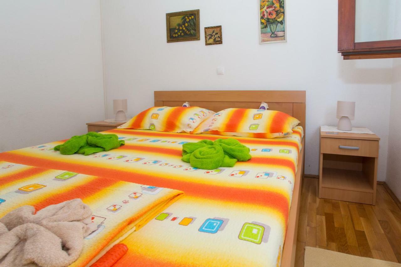 Apartments Mihic Makarska Exterior foto